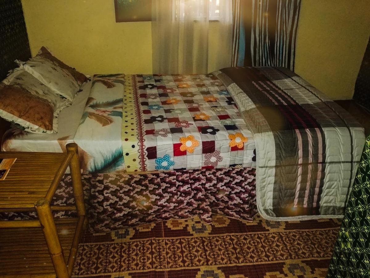 Under Volcanoes View Guest House Nyarugina Екстер'єр фото